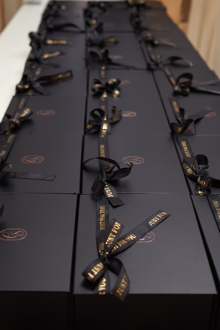 Boxy prezentowe Giftness przygotowane jako prezenty firmowe