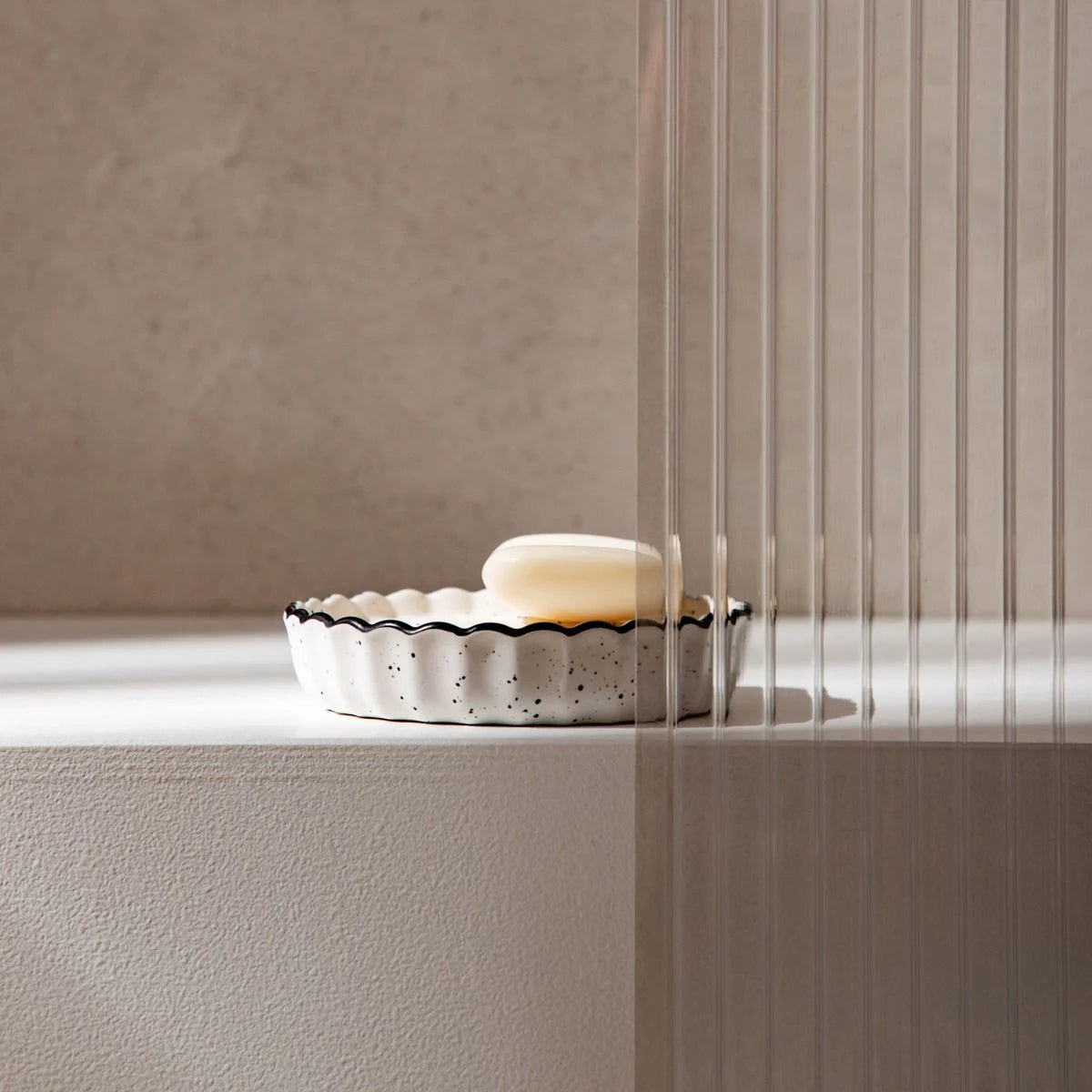 Ceramiczna mydelniczka z kamionki 11 cm | HOMLA