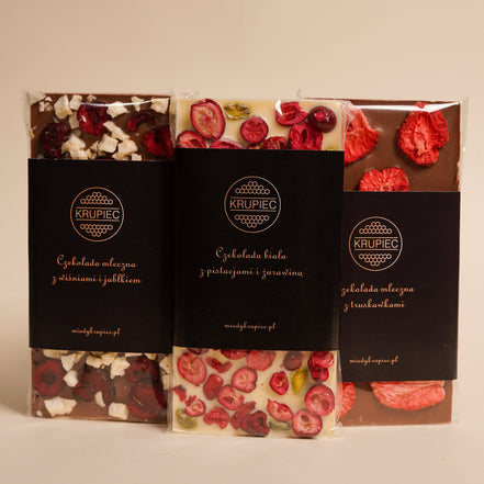 Czekolada mleczna z wiśniami i jabłkiem Krupiec