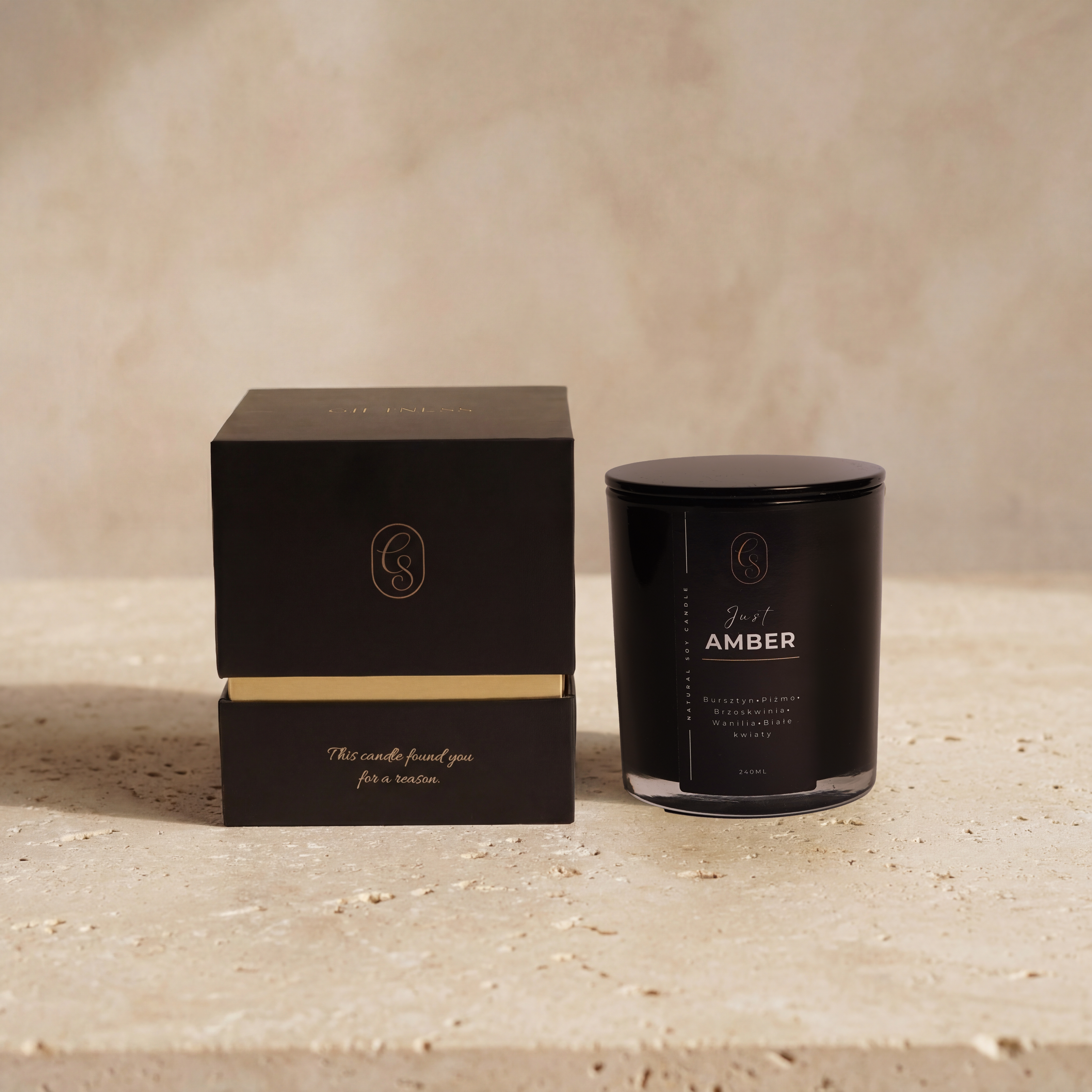 Świeca sojowa czarna 240 ml | Giftness